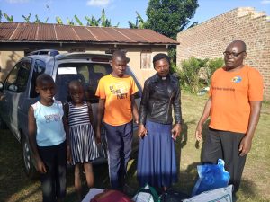 Read more about the article PLANE & Rwenzori Diocese Donate To Needy Family